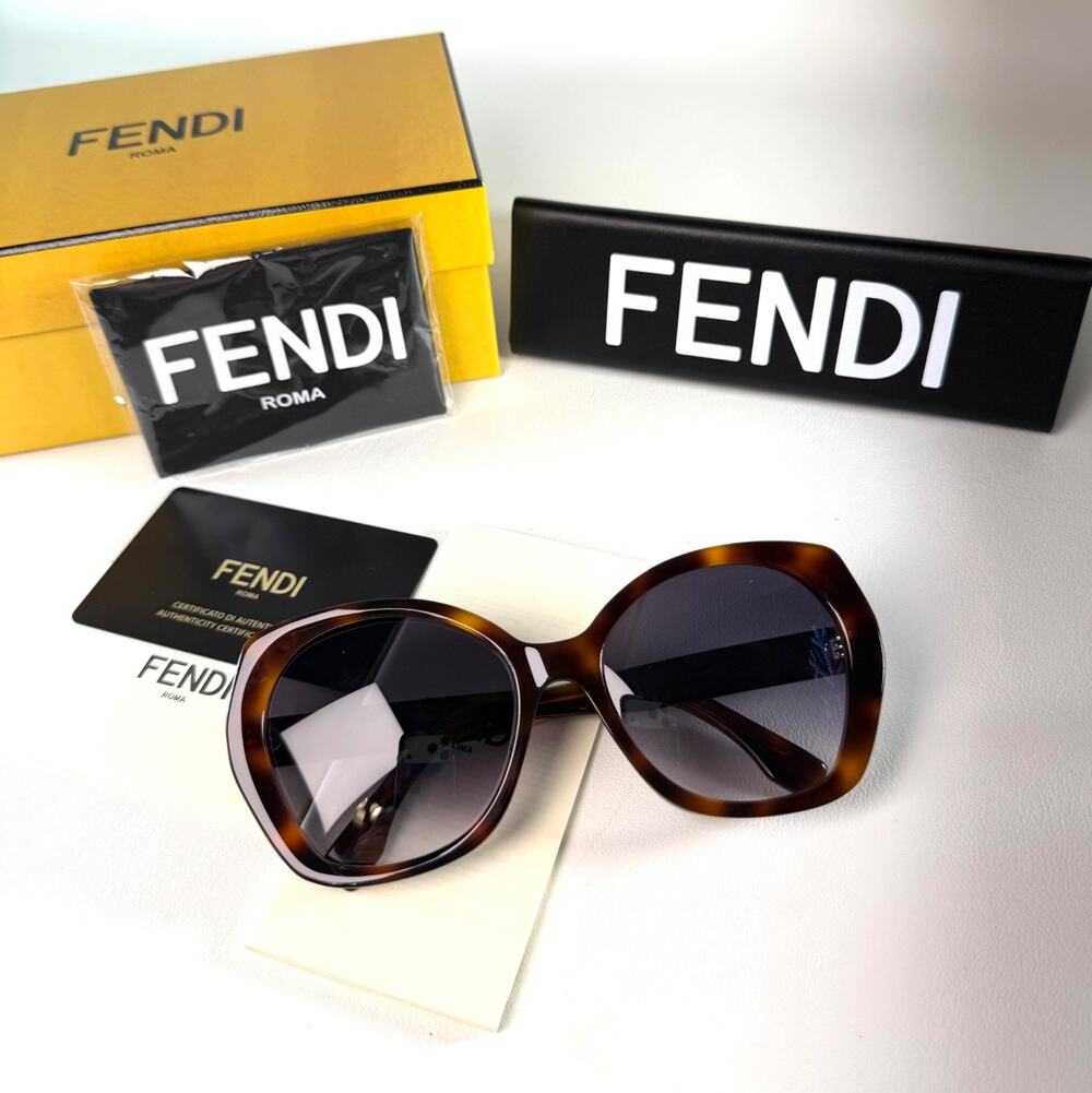 FENDI FE40112I Lettering Havana Butterfly Sunglasses 53B 57mm Box COA MINT